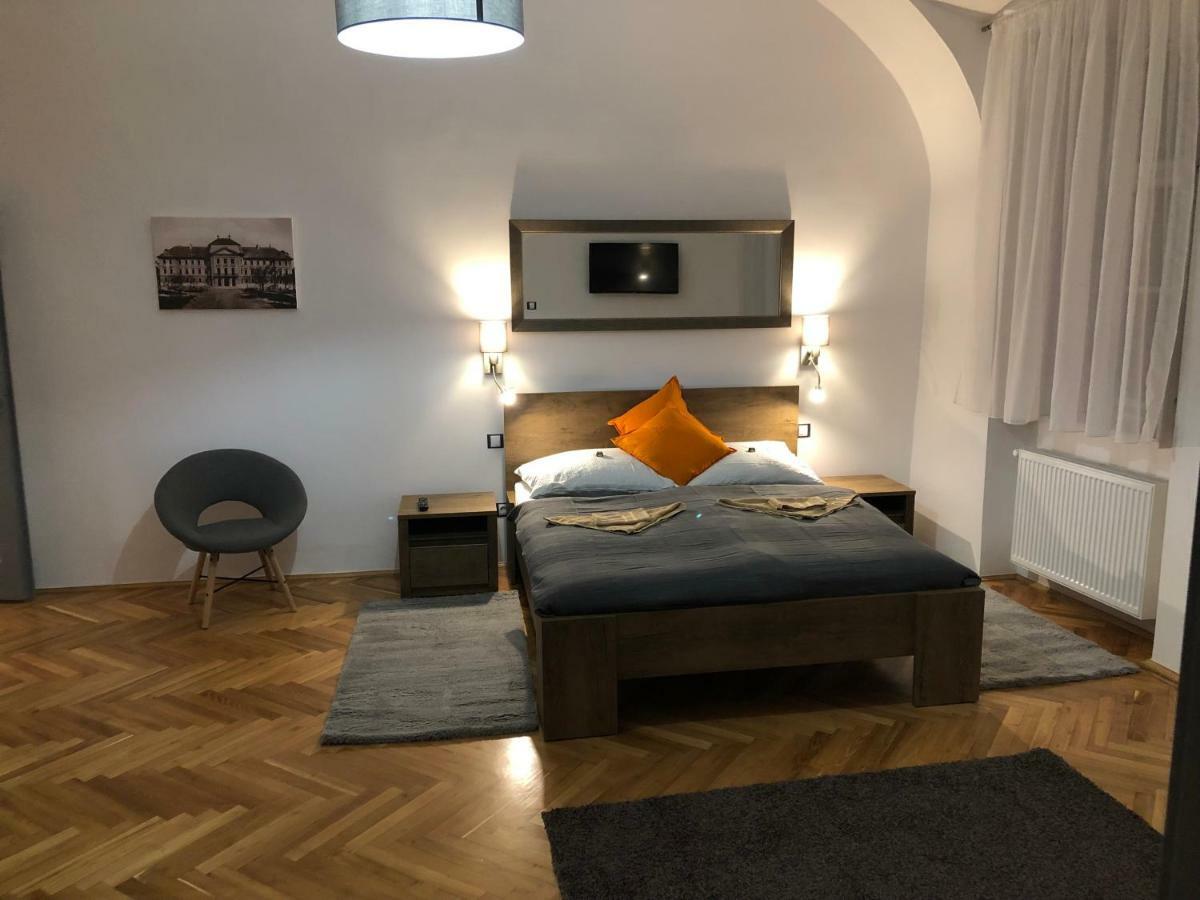 Pr Apartman Eger Exterior photo