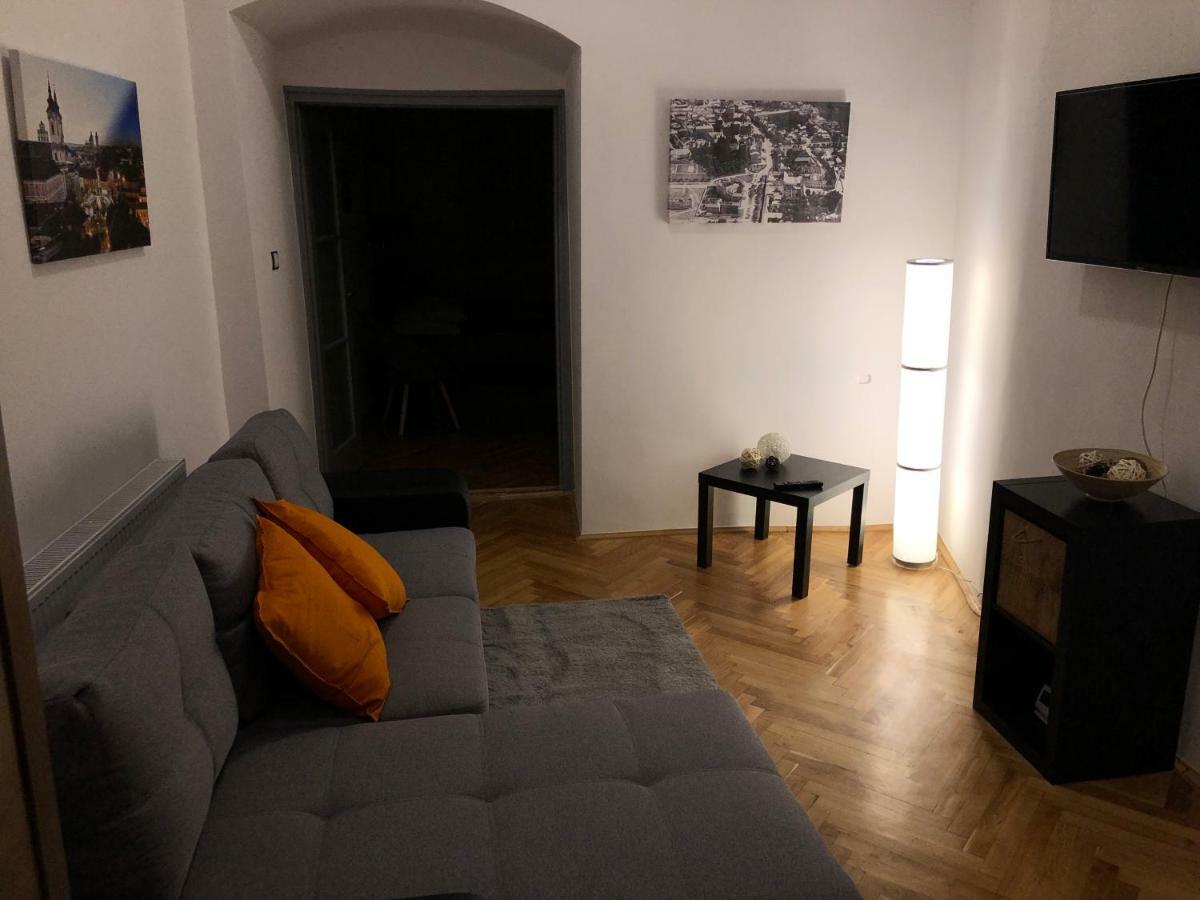 Pr Apartman Eger Exterior photo